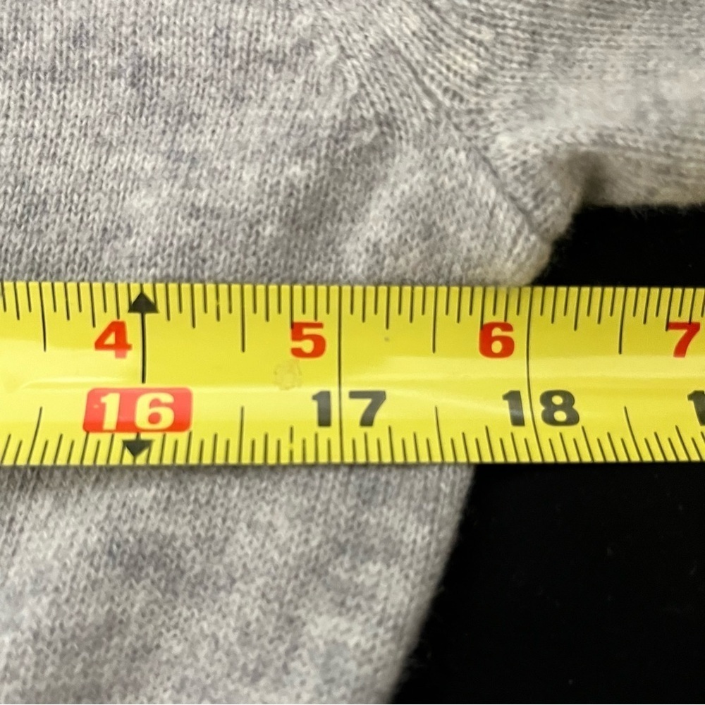 J Crew Cashmere V-Neck Sweater Tee Top Blouse-Women’s M-Gray-Mature-Classic-GUC - Picture 9 of 11